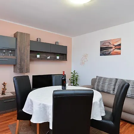 Fuer 4 Personen Ca 60 Qm In Cervar-porat, Istrien Istrische Riviera Apartment *