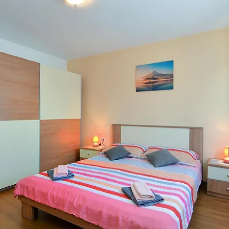 Apartment Fuer 4 Personen Ca 60 Qm In Cervar-porat, Istrien Istrische Riviera *